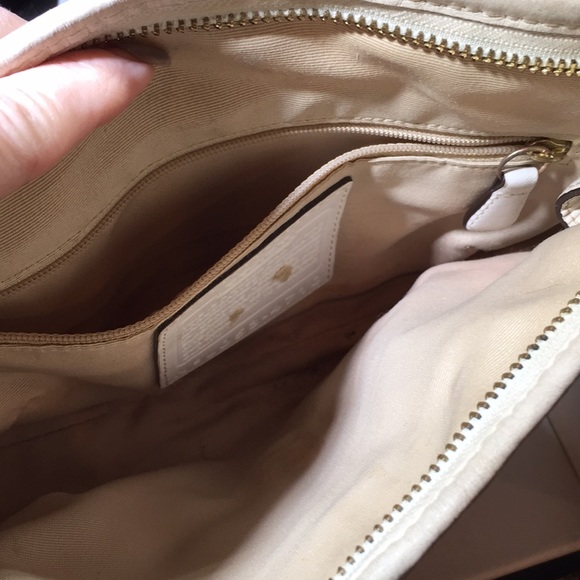 Little coach bag! Light antiquing on exterior! - Picture 5 of 5